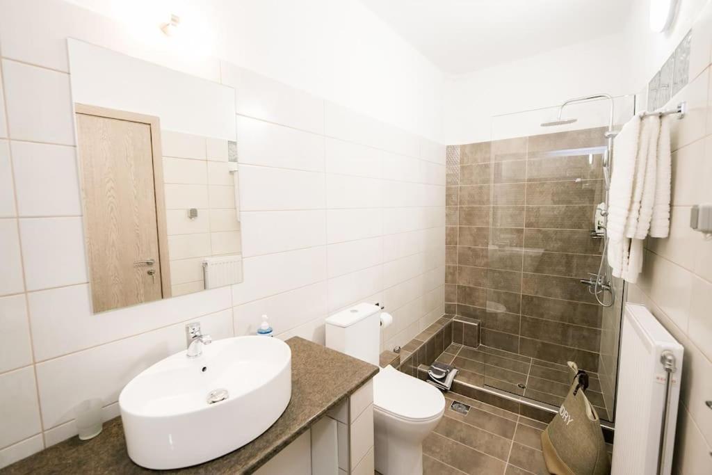 *Magnifique* New House - Full Comfort! 沃洛斯 外观 照片